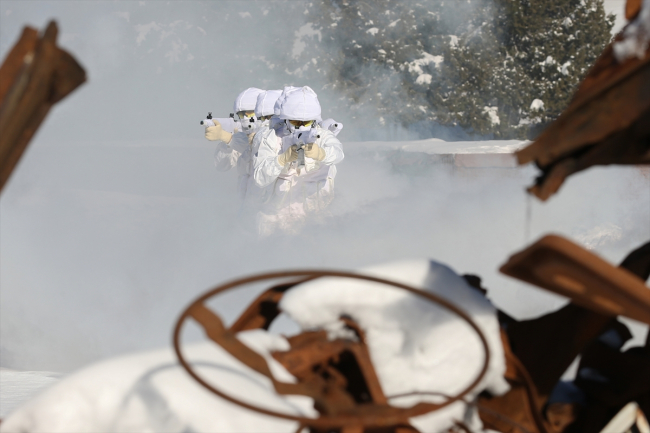'Dağların aslanları' dosta güven, düşmana korku veriyor